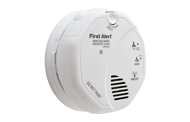 First Alert Wireless Interconnected Photoelectric Smoke Alarm